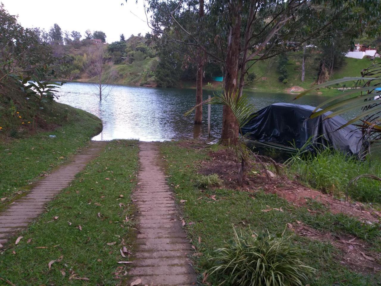 Las Cabanas Castillos Del Lago Villa Guatapé Buitenkant foto